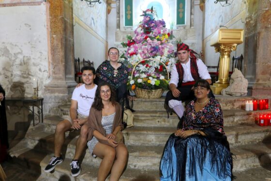 Portell cierra con la ofrenda a la Mare de Déu de l’Esperança sus fiestas de agosto